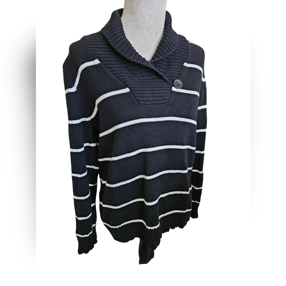 Croft & Barrow black and white stripped cowl neck sweater womens size large.